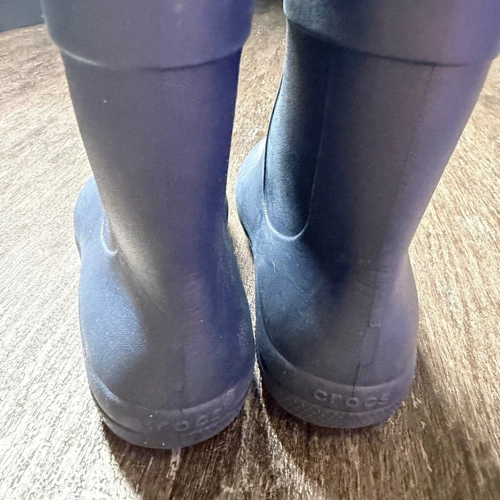 Crocs Freesail Rain Boots Women Size 4 Navy Blue Waterproof Ankle Boot